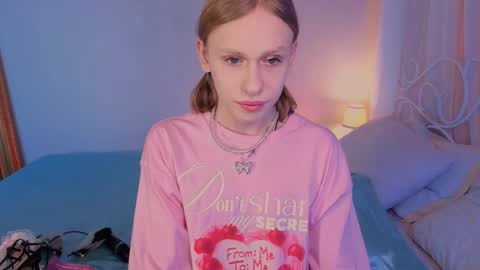 Snapshot of mrs_mills chatting on 11-15-25, 05:27 Barbie online show from 11-15-25, 05:27