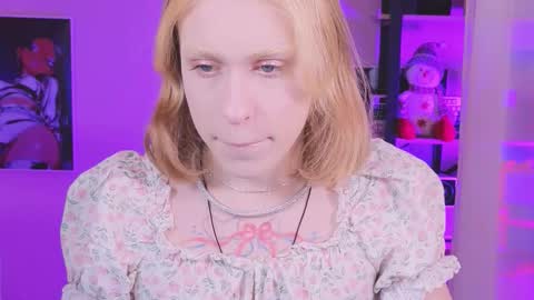 Snapshot of mrs_mills chatting on 12-05-25, 05:27 Barbie online show from 12-05-25, 05:27