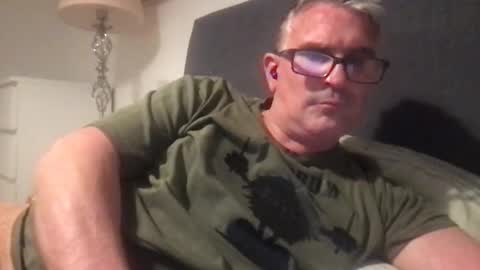 Snapshot of mrsensible chatting on 10-26-25, 11:20 Mr Sensible online show from 10-26-25, 11:20