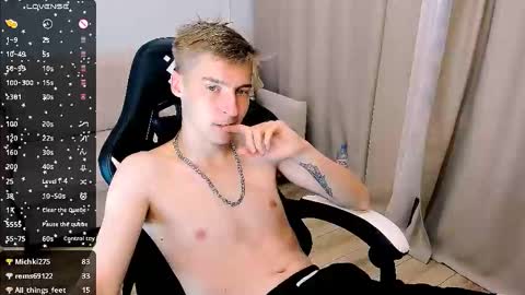 Snapshot of mrsexycum4u chatting on 10-02-25, 01:56 Adam online show from 10-02-25, 01:56