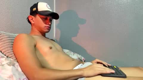 Snapshot of mrshawn95 chatting on 01-14-26, 07:30 shawn online show from 01-14-26, 07:30