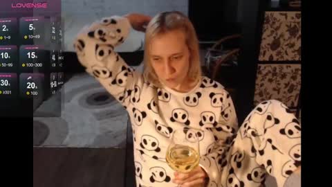 Sasha online show from 01-01-25, 08:04