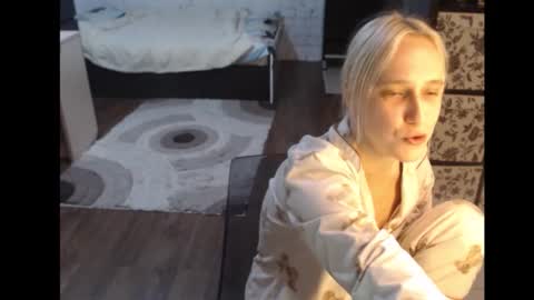 Sasha online show from 10-22-25, 07:02