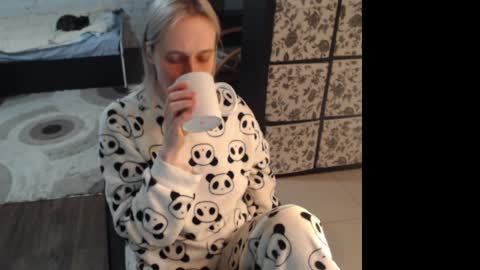 Sasha online show from 03-01-26, 06:43