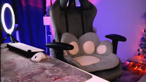 Snapshot of mrstenderbeast chatting on 01-01-25, 05:54 YOUR OWNER online show from 01-01-25, 05:54