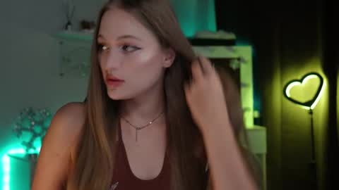 Snapshot of mrstenderbeast chatting on 12-14-25, 02:11 YOUR OWNER online show from 12-14-25, 02:11