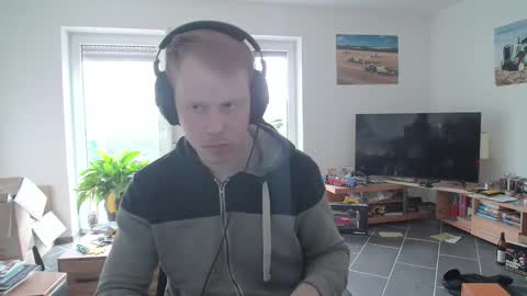 Snapshot of mrzaasch chatting on 03-25-26, 04:24 Sascha online show from 03-25-26, 04:24