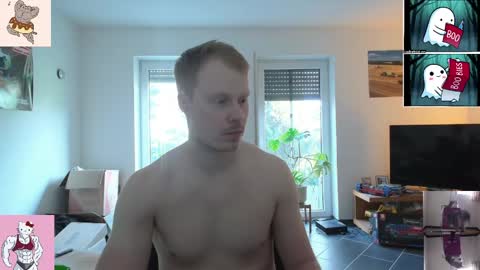 Snapshot of mrzaasch chatting on 04-28-26, 05:07 Sascha online show from 04-28-26, 05:07