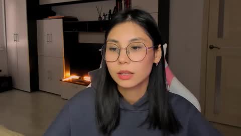 Snapshot of ms_emily_ chatting on 09-13-25, 02:17 ms_emily_ online show from 09-13-25, 02:17