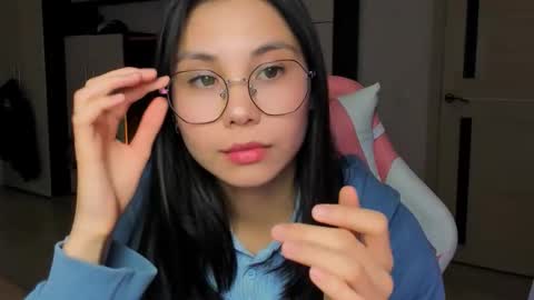 Snapshot of ms_emily_ chatting on 09-18-25, 03:58 ms_emily_ online show from 09-18-25, 03:58