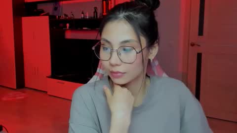 Snapshot of ms_emily_ chatting on 01-13-26, 01:22 ms_emily_ online show from 01-13-26, 01:22