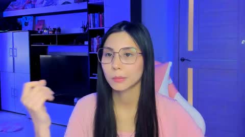 Snapshot of ms_emily_ chatting on 05-14-26, 01:07 ms_emily_ online show from 05-14-26, 01:07