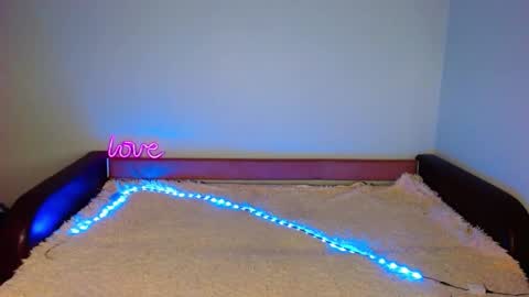        online show from 02-10-25, 07:17