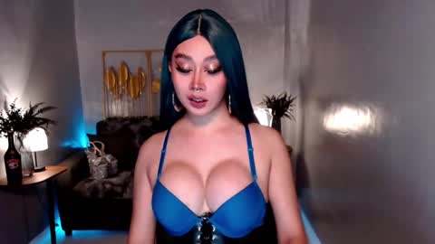 Snapshot of ms_lhaydeebunny chatting on 03-07-25, 05:38 Evon online show from 03-07-25, 05:38