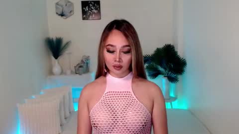 Snapshot of ms_lhaydeebunny chatting on 09-18-25, 04:03 Evon online show from 09-18-25, 04:03