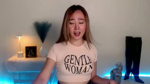 Snapshot of ms_lhaydeebunny chatting on 09-21-25, 02:02 Evon online show from 09-21-25, 02:02