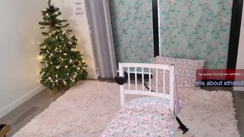 R o r i  SnapChat heyroriv2 wednesday - sunday Noon oclock mountain - 5pm mountain online show from 02-20-25, 10:48