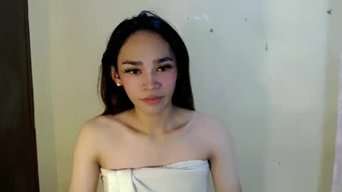 Snapshot of ms_randomxoxo chatting on 03-10-26, 07:35 Ashley online show from 03-10-26, 07:35