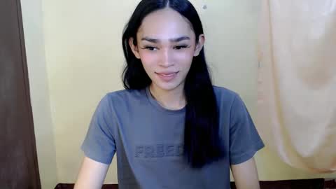 Snapshot of ms_randomxoxo chatting on 04-12-26, 03:06 Ashley online show from 04-12-26, 03:06