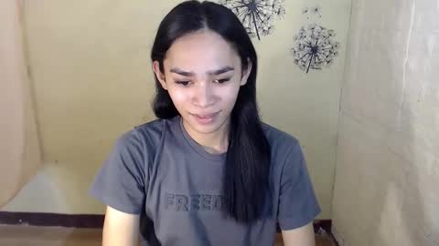 Snapshot of ms_randomxoxo chatting on 04-13-26, 07:47 Ashley online show from 04-13-26, 07:47