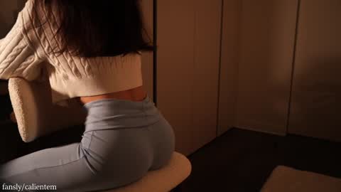 Snapshot of ms_seductive chatting on 12-16-25, 02:22 Your M online show from 12-16-25, 02:22