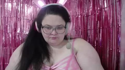 Snapshot of mscamirose15 chatting on 10-14-25, 06:20 Ms. Cami Rose online show from 10-14-25, 06:20