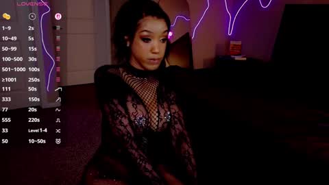 Snapshot of mschanelcarter chatting on 09-22-25, 11:01 Chanel Carter online show from 09-22-25, 11:01