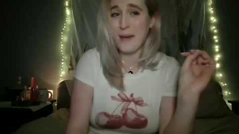 msclairewhatever online show from 04-08-26, 06:35