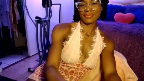 CocoSage online show from 06-15-26, 05:42