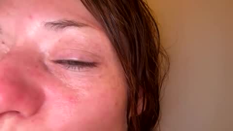 Snapshot of msfreckles92 chatting on 05-03-26, 05:13 msfreckles92 online show from 05-03-26, 05:13