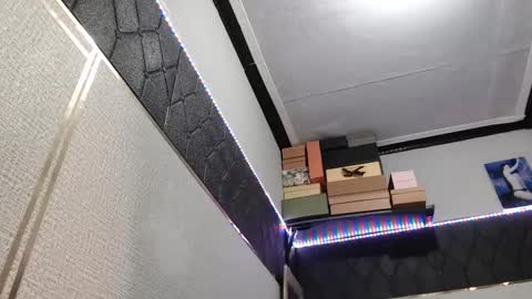 Snapshot of mskimts chatting on 01-11-25, 12:50 mskimts online show from 01-11-25, 12:50