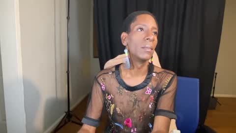 Snapshot of msmerlinmystique chatting on 12-16-25, 11:43 Merlin Mystique online show from 12-16-25, 11:43
