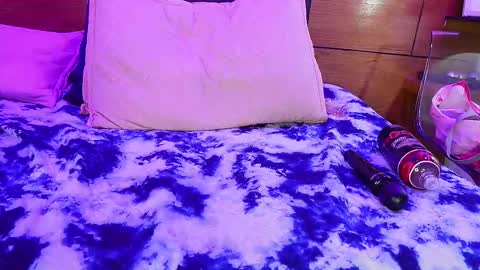 Manuela  online show from 02-21-25, 06:18