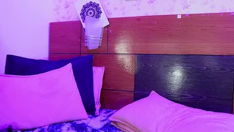 Manuela  online show from 02-21-25, 09:24