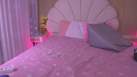Manuela  online show from 06-03-26, 03:09