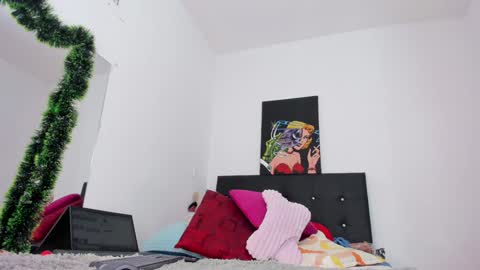 Snapshot of msschloee chatting on 12-06-24, 07:45 Chloe new account online show from 12-06-24, 07:45