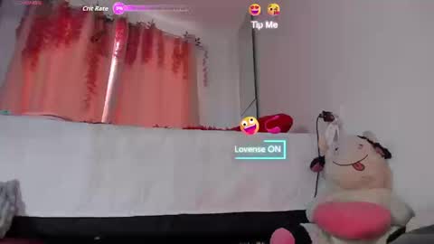 Snapshot of msschloee chatting on 09-16-25, 09:27 Chloe new account online show from 09-16-25, 09:27