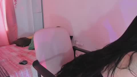 Snapshot of msschloee chatting on 10-26-25, 08:59 Chloe new account online show from 10-26-25, 08:59