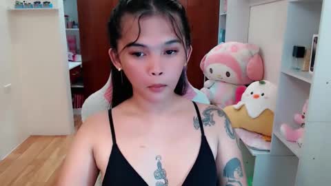 Snapshot of mstefany chatting on 10-27-25, 02:43 tefany online show from 10-27-25, 02:43