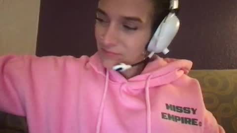 Snapshot of mswhoknows chatting on 11-29-25, 08:01 Tara Jane online show from 11-29-25, 08:01