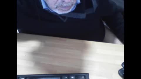 Snapshot of mtwpaul chatting on 01-27-25, 09:44 mtwpaul online show from 01-27-25, 09:44