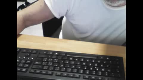 Snapshot of mtwpaul chatting on 02-27-25, 06:18 mtwpaul online show from 02-27-25, 06:18