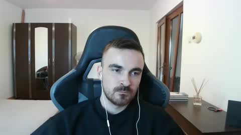 Victor online show from 03-03-26, 03:29