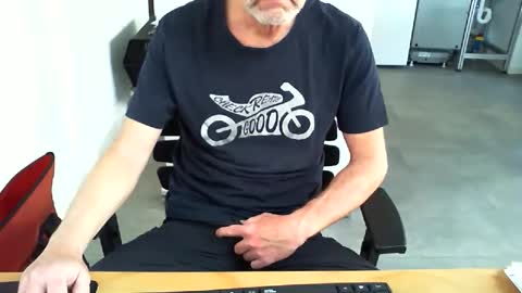 mucfag online show from 05-05-26, 08:00