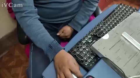 Snapshot of muchachosam chatting on 03-09-25, 06:21 zenon online show from 03-09-25, 06:21