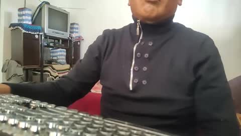 Snapshot of muchachosam chatting on 10-26-25, 07:31 zenon online show from 10-26-25, 07:31