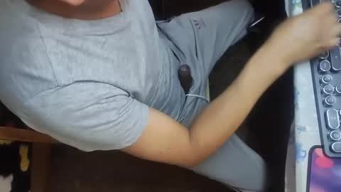 Snapshot of muchachosam chatting on 11-07-25, 07:03 zenon online show from 11-07-25, 07:03