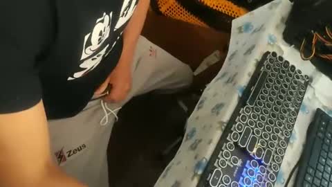 Snapshot of muchachosam chatting on 12-14-25, 06:56 zenon online show from 12-14-25, 06:56