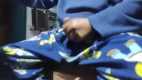 Snapshot of muchachosam chatting on 12-15-25, 07:01 zenon online show from 12-15-25, 07:01