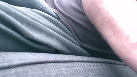 mucker13 online show from 10-04-25, 01:42